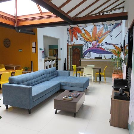 Albore Hostal Pereira Ngoại thất bức ảnh